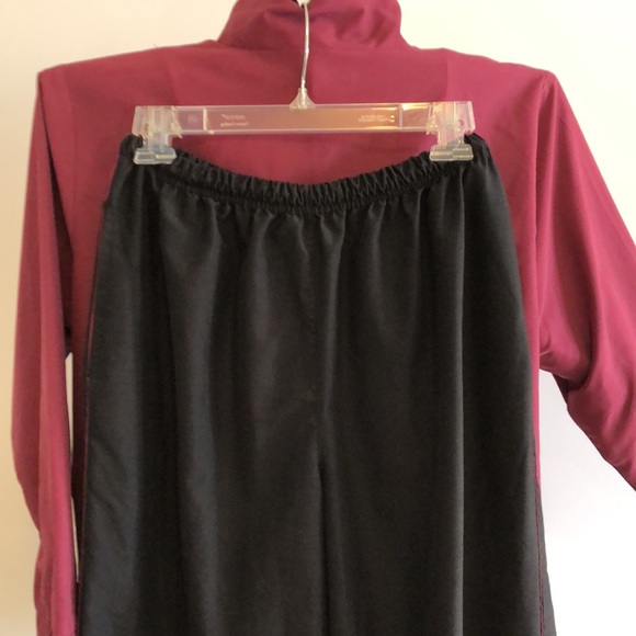AVIA 2-pc jogger tracksuit. Suitable to wear both indoor & outdoor. Size L - Picture 5 of 9